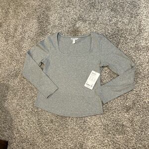 Athleta Gray Scoop Neck Long Sleeve Top